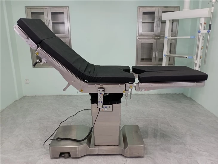 Ultra Low Electric Hydraulic OT Table manufacturers